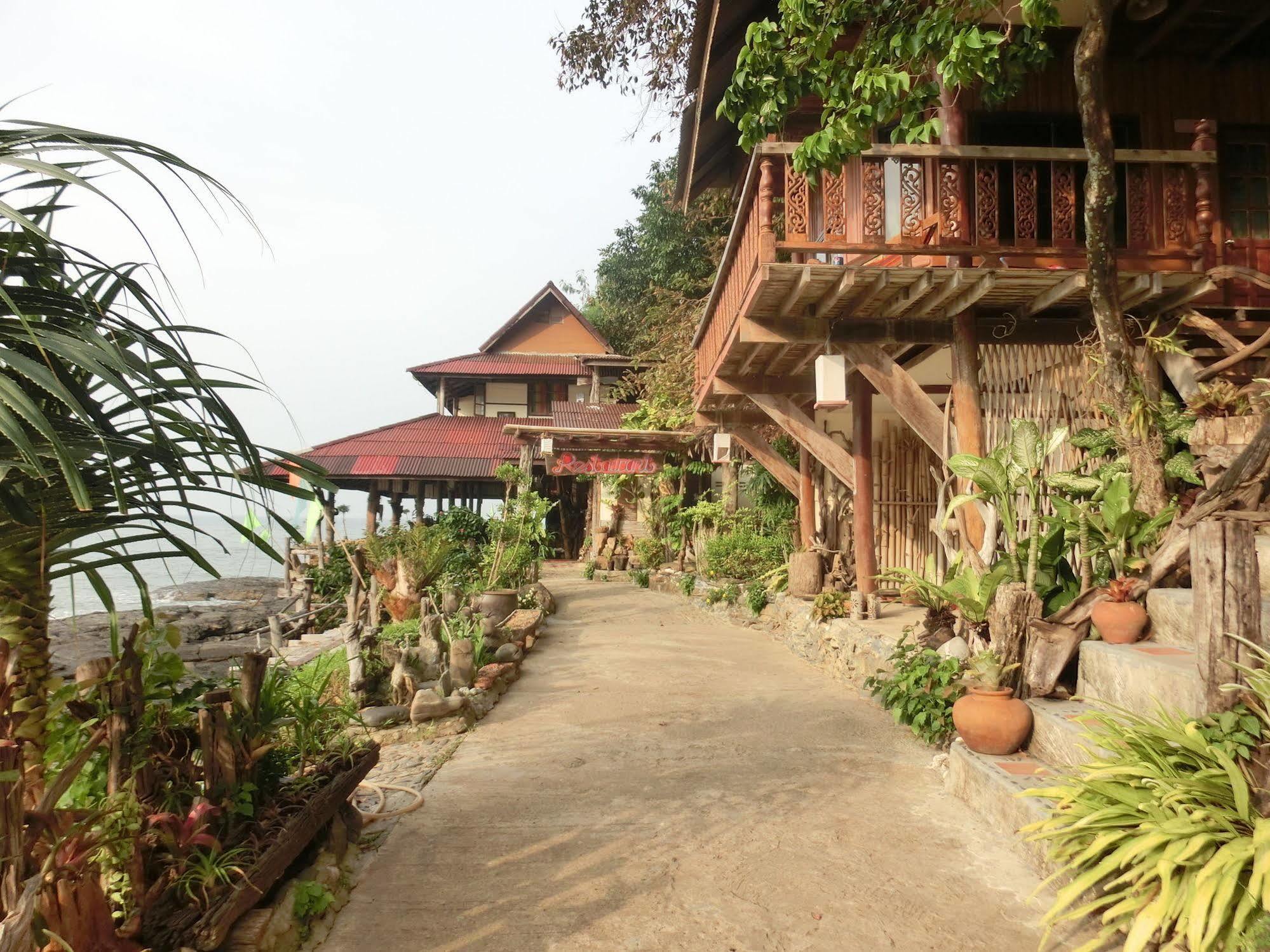 Bamboo Bay Resort Koh Lanta Exterior photo